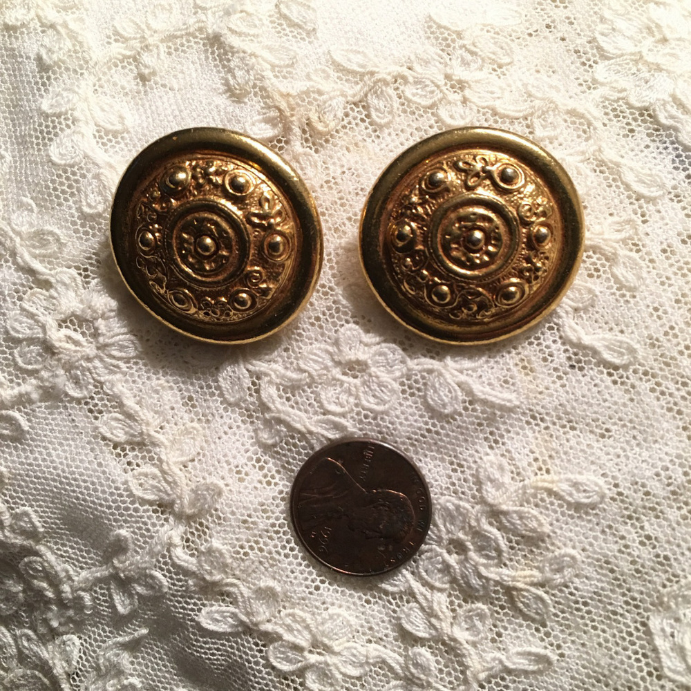 Vintage Maxine Denker Gold Tone Button Earrings
